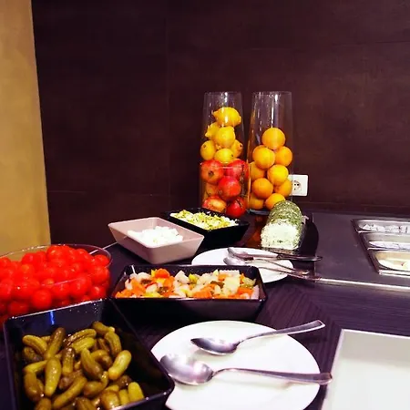 Kolping Casa Domitilla 3* روما