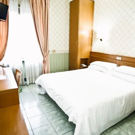 מלון Kolping Casa Domitilla