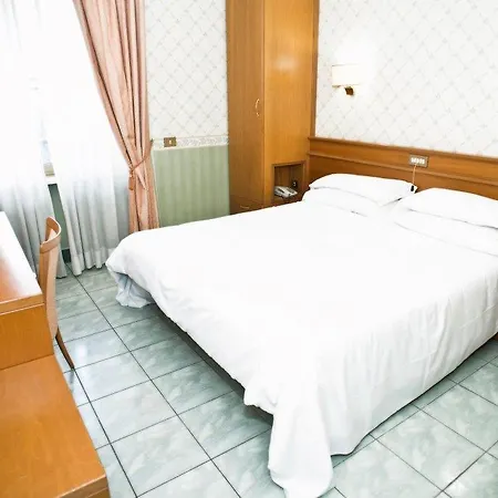 Kolping Casa Domitilla 호텔