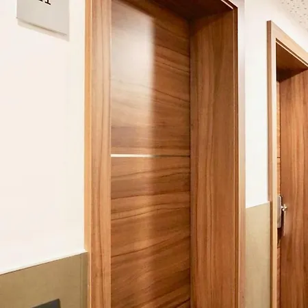 호텔 Kolping Casa Domitilla 3*