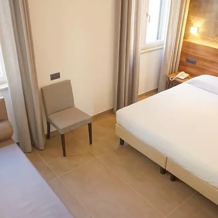 호텔 Kolping Casa Domitilla 3*