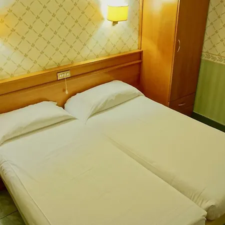 Kolping Casa Domitilla 호텔 3*