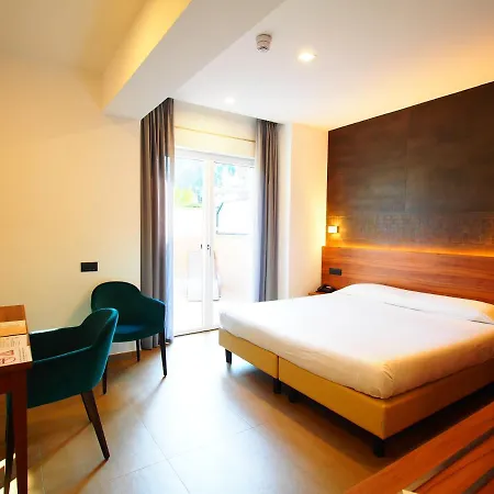 Kolping Casa Domitilla 호텔 3*