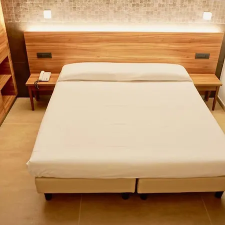 Hotel Kolping Casa Domitilla 3*